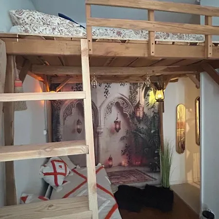 Proche De La Basilique Saint Sernin Τουλούζη